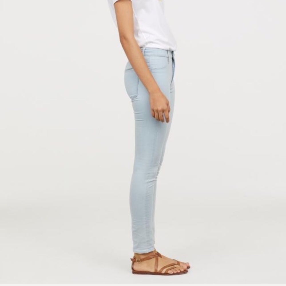 H&M Lightwash Skinny Jeans Size 26